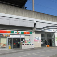 サンクス上小田井店と上小田井駅（南口）